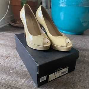 Cole Haan Air Women's Mariela OT Platform Patent Leather Peep Toe Pump Nougat